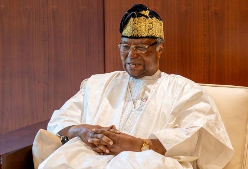 Après l&rsquo;attaque terroriste : très affecté, Soglo chez Talon à Ouidah