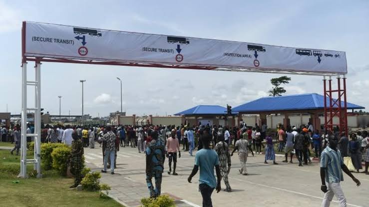 Nigeria/Bénin :  Pouls Électrique Après  La Nouvelle D'une Contaminée Au Virus Ebola ( Votre Site De Retour De La Frontière De Sèmè)
