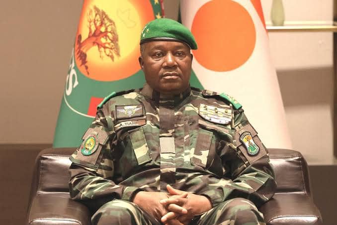 Niger/Après Le Recours à L'artillerie Lourde Entre Militaires : Mutinerie Ou Tentative De Coup d'État Contre Tiani ?