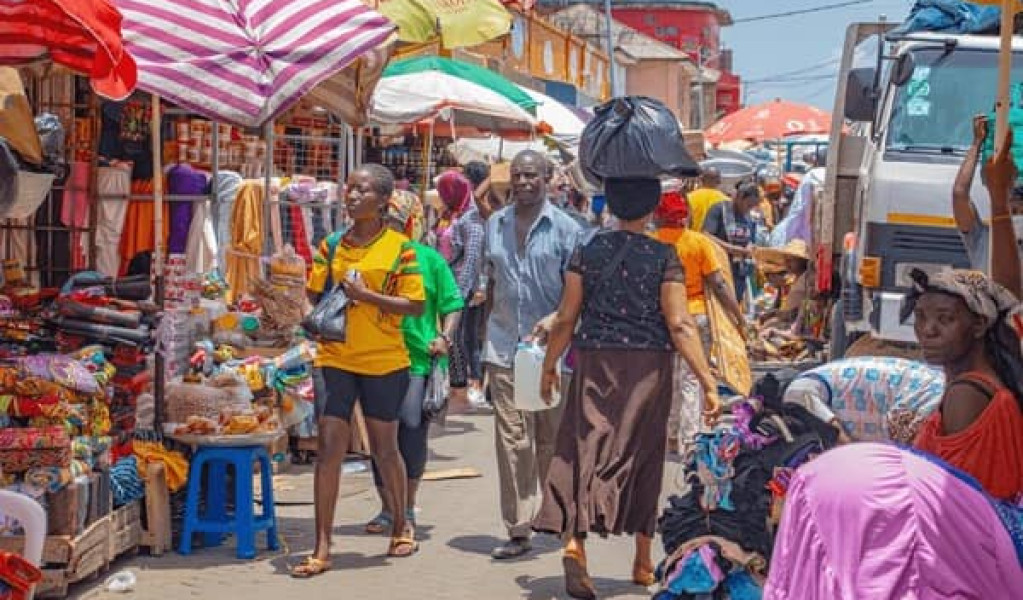 Micro trottoir : Son De Cloches Dans Les Marchés D&rsquo;Accra