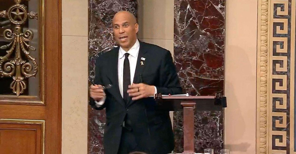 USA : 25 H De Discours Contre Les Dérives De Trump Du Sénateur Cory Booker
