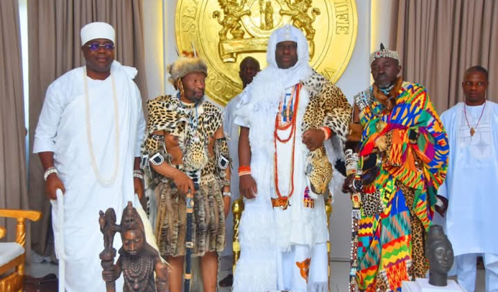Nigeria / 10th Coronation Anniversary of His Majesty Ọọ̀ni Adeyeye of the Yoruba People: Message from Guide Bamba, King of Mali